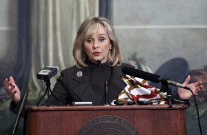 Oklahoma-Gov.-Mary-Fallin-640x419.jpg