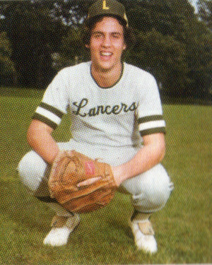 Re: Chris Christie Plays Softball!