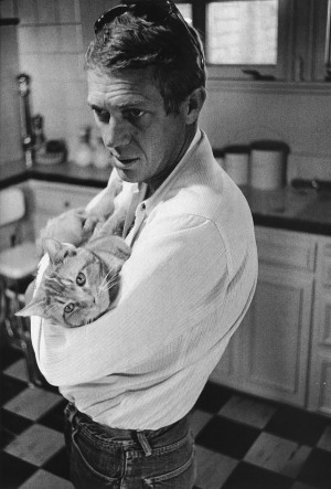 William+Claxton+~+Steve+McQueen+and+his+family+cat+Kitty+Cat,+1963.jpg