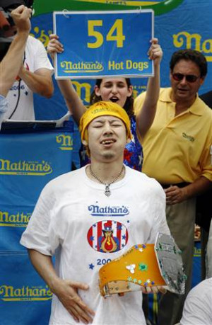 Japanese hot-dog-eating champ sets record