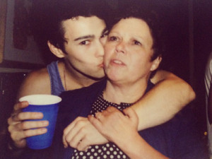 Max Schneider Shows His Mom Love on Twitter!