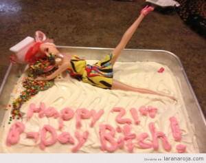 que te hagan un pastel decorado de esta forma, con una muñeca Barbie ...