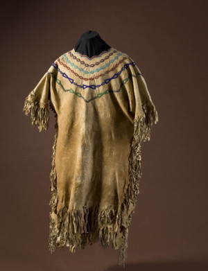 what kind of clothing did the ojibwa tribe women wear
