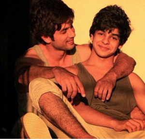 cute pic of shahid kapoor with his half brother ishaan kattar