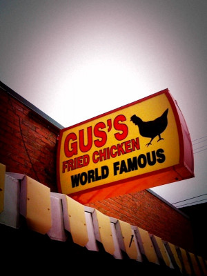 Gus's Fried Chicken in Memphis {order the world famous friend chicken ...