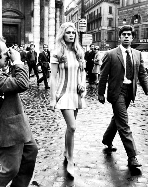 60's style icon to have, her glowing complexion and flawless style ...