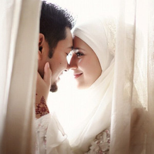 More Muslim Couple Image