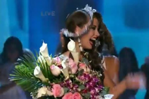 10 Hilarious Beauty Pageant Fails (beauty contests, funny pageants ...