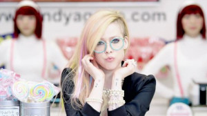 Avril Lavigne Hello Kitty 2014 Song Images, Pictures, Photos, HD ...