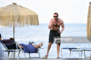 News Photo Actor Sullivan Stapleton And Anna Safroncik Ere