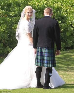 Elizabeth Smart wedds Matthew Gilmour