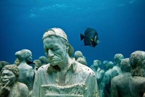 close-up of Lucky, an underwater statue -- picture from photo ...