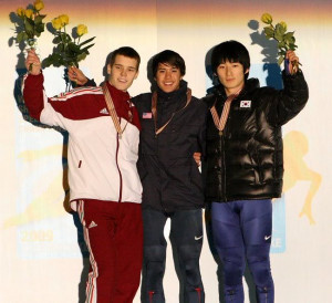 JR wins Gold at Junior Worlds in 2009 for the 500m