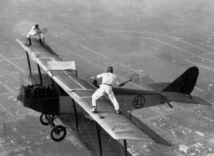 Des acrobaties en avion