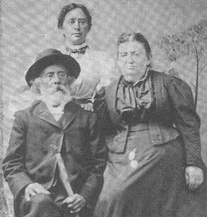 Henrietta Szold with her parents in Lake Placid 1897