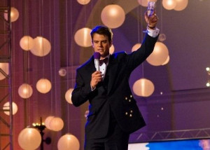 Josh Duhamel in New Year's Eve