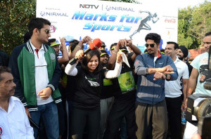 Vijender Singh does Bhangra, Gangnam Style for the Marks for Sports ...