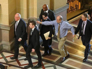 Reporter tries to chase down Illinois Gov. Pat Quinn for a quote after ...