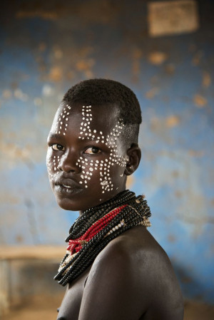 woman from Kara tribe in the Omo Valley, Ethiopia. By Steve McCurry ...
