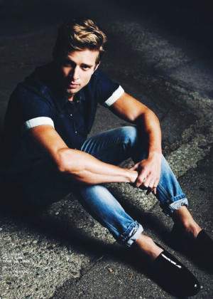 Blog dedicated to the ABC Family television show Pretty Little Liars ...