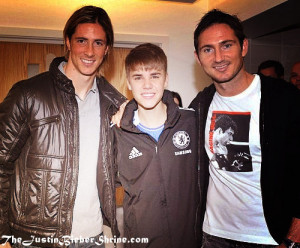 ... FernandoTorres Justin Bieber plays soccer with Chelsea FC players 2011