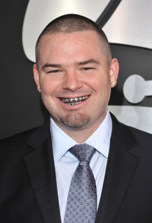 Paul Wall Hits Fan with His Microphone!