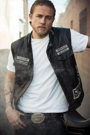Charlie Hunnam drops out of Fifty Shades of Grey due to 