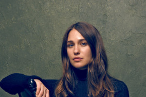Lola Kirke Pictures