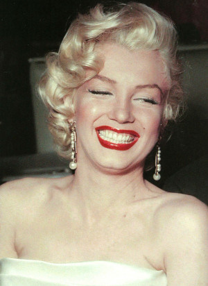 ... monroe at a benefit for the damon runyon cancer fund, october 1953