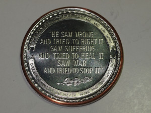 ... ROBERT F KENNEDY RFK 1925-1968 COPPER COIN QUOTES ON BACK OLD COIN NR