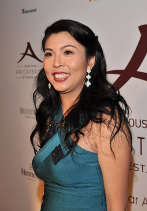 Hannah Simone Pics Askmen