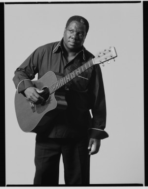 Vusi Mahlasela Pictures