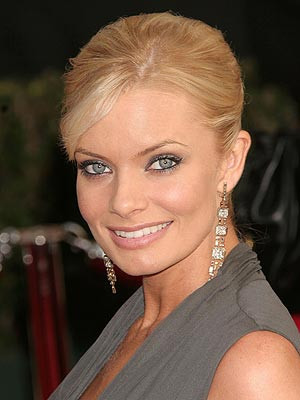 Jaime Pressly to star in FOX's 'I Hate My Teenage Daughter'