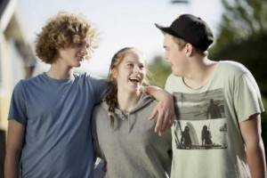 Teenage friends outdoors - Zing Images/Digital Vision/Getty Images