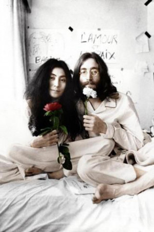 Photo de Yoko Ono reprend 