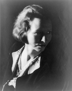 Description Edna St. Vincent Millay.jpg