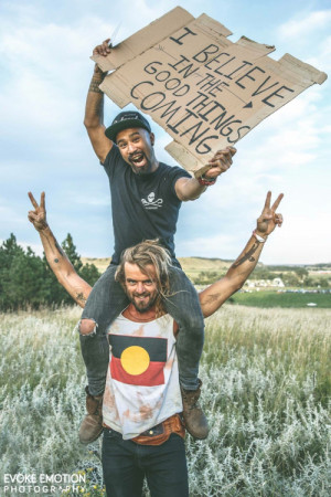 Nahko Bear on the shoulders of Xavier Rudd in the Black Hills. Photo ...