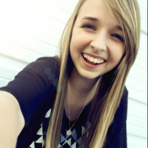 Jennxpenn (: found her recently, and I love her!