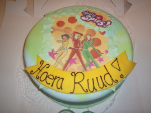 Totally Spies Birthday Cake