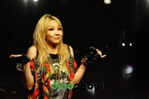 Photos] 2NE1 at Clarke Quay for Singtel-Singapore Hologram Event; 2nd ...