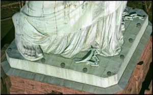 Statue-of-Liberty-Chains.jpg