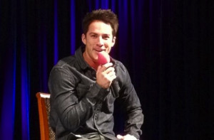 michael-trevino-at-tvd-convention.png