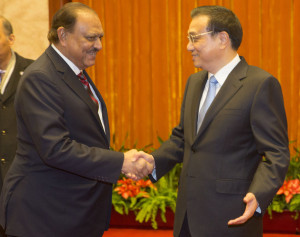 Mamnoon Hussain Pakistan President Mamnoon Hussain L meets with