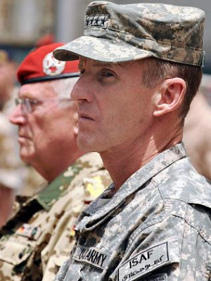 General Stanley McChrystal has apologised for his comments to Rolling ...