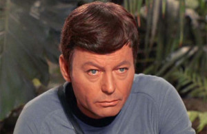 ... McCoy na série de televisão “Star Trek – Jornada nas Estrelas
