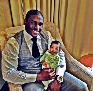 Reggie Bush, Baby Daughter Melt Hearts In Father's Day Instagram Snap ...