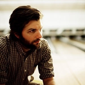 jake johnson as chas tenenbaum adam scott as richie tenenbaum