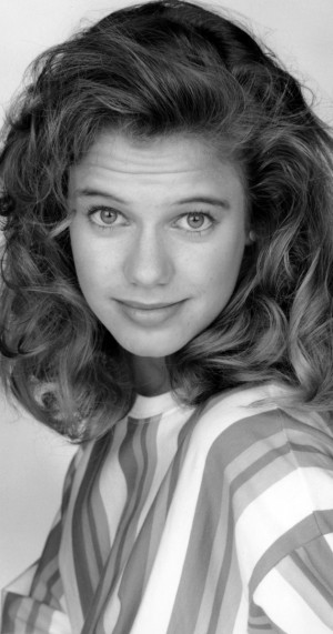 MV5BNzY5NTgyNDI0MV5BMl5BanBnXkFtZTcwNDI1MzcxOA@@._V1_SY1200_CR163,0 ...