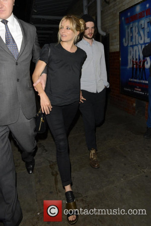 sienna-miller-tom-sturridge-sienna-miller-and-tom_3799823.jpg