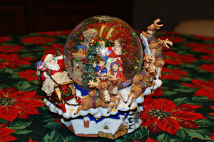 You can BUY Amazing Christmas Snow Globe Here
